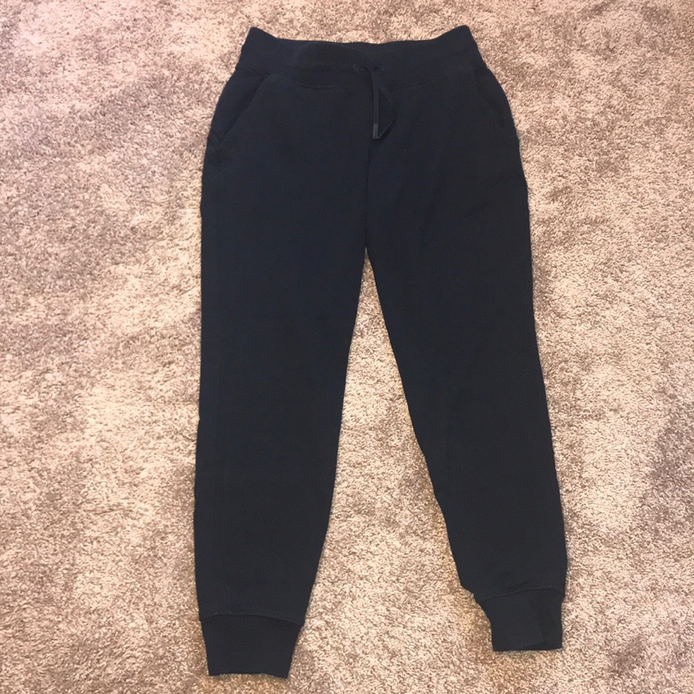 Lululemon Warm Down Joggers🖤